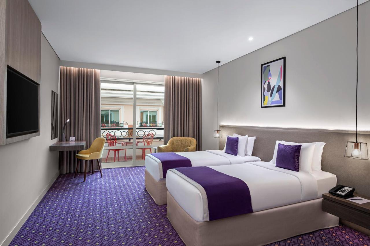 Deluxe Twin Atrium View