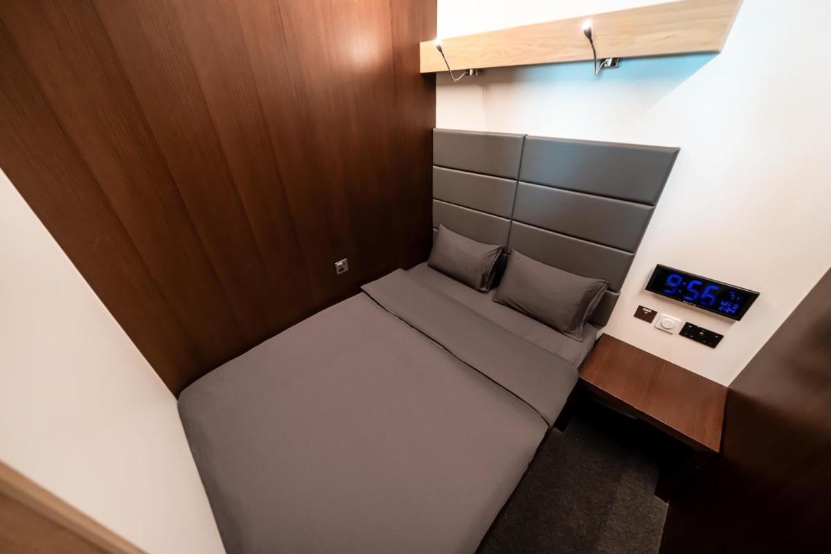 Double Cabin 6 Hour Morning from 0700-1300 hrs 7am-1pm