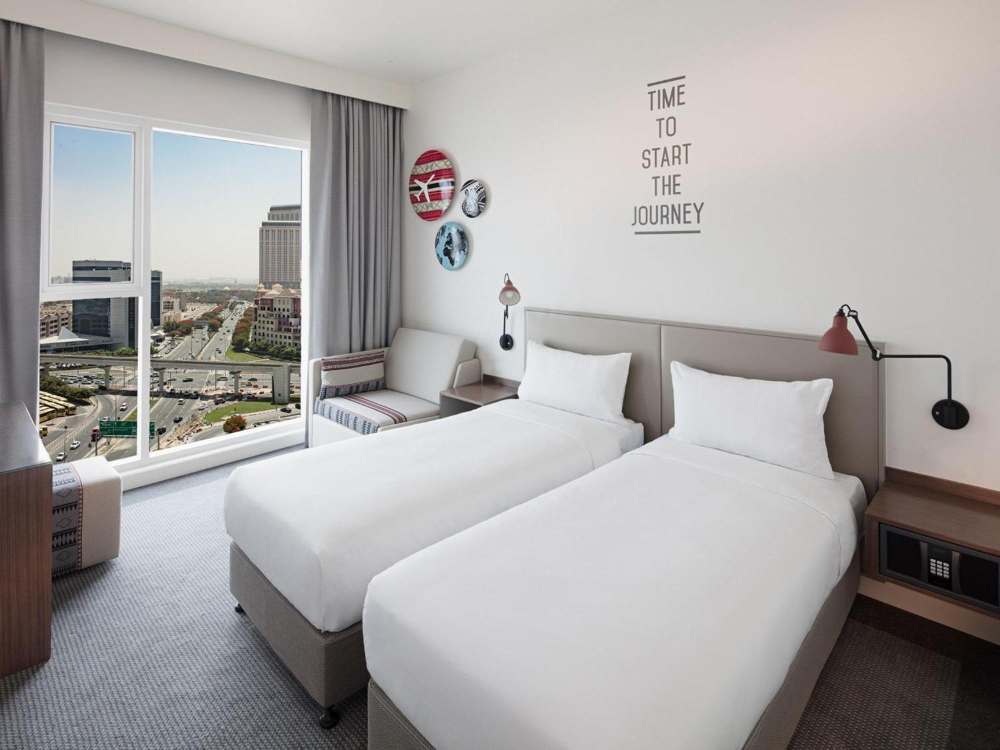 Rover Room – Easy Access To Sheikh Zayed Road & Bur Dubai