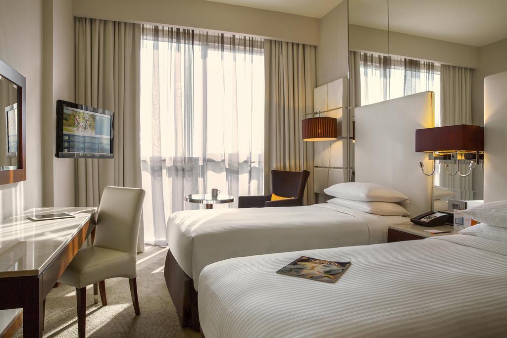 Centro Room – Twin Beds