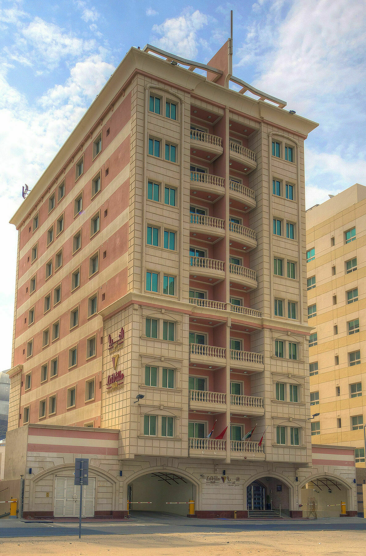 Deluxe One-Bedroom Apartment