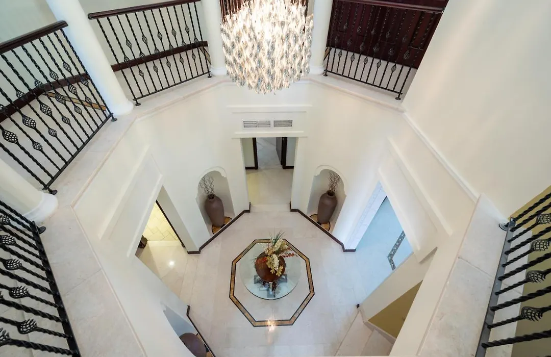 The S Holiday Homes - Luxurious 5 Bedrooms Villa At Palm Jumeirah With Private Swimming Pool And Private Beach Access-1