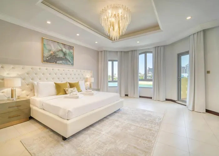 Sol Living - Bright 5Br Palm Villa W/ Private Pool And Beach Dubái