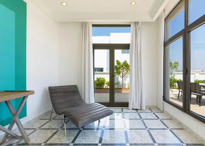 Maison Privee - Luxury Villa With Dramatic View Private Beach & Pool Dubái