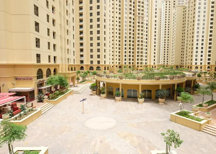 Homestar, Jumeirah Beach Hostel - Jbr - Pool, Beach, Metro Dubai