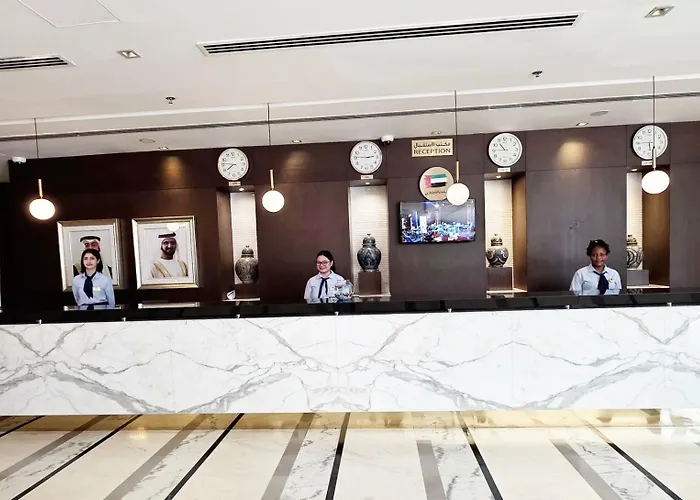 Montreal Barsha Hotel Dubái Con un Casino