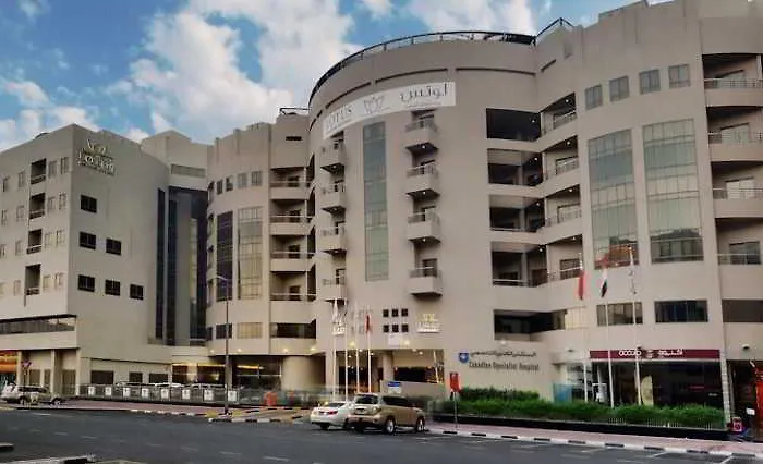 Lotus Grand Hotel Apartments Dubái